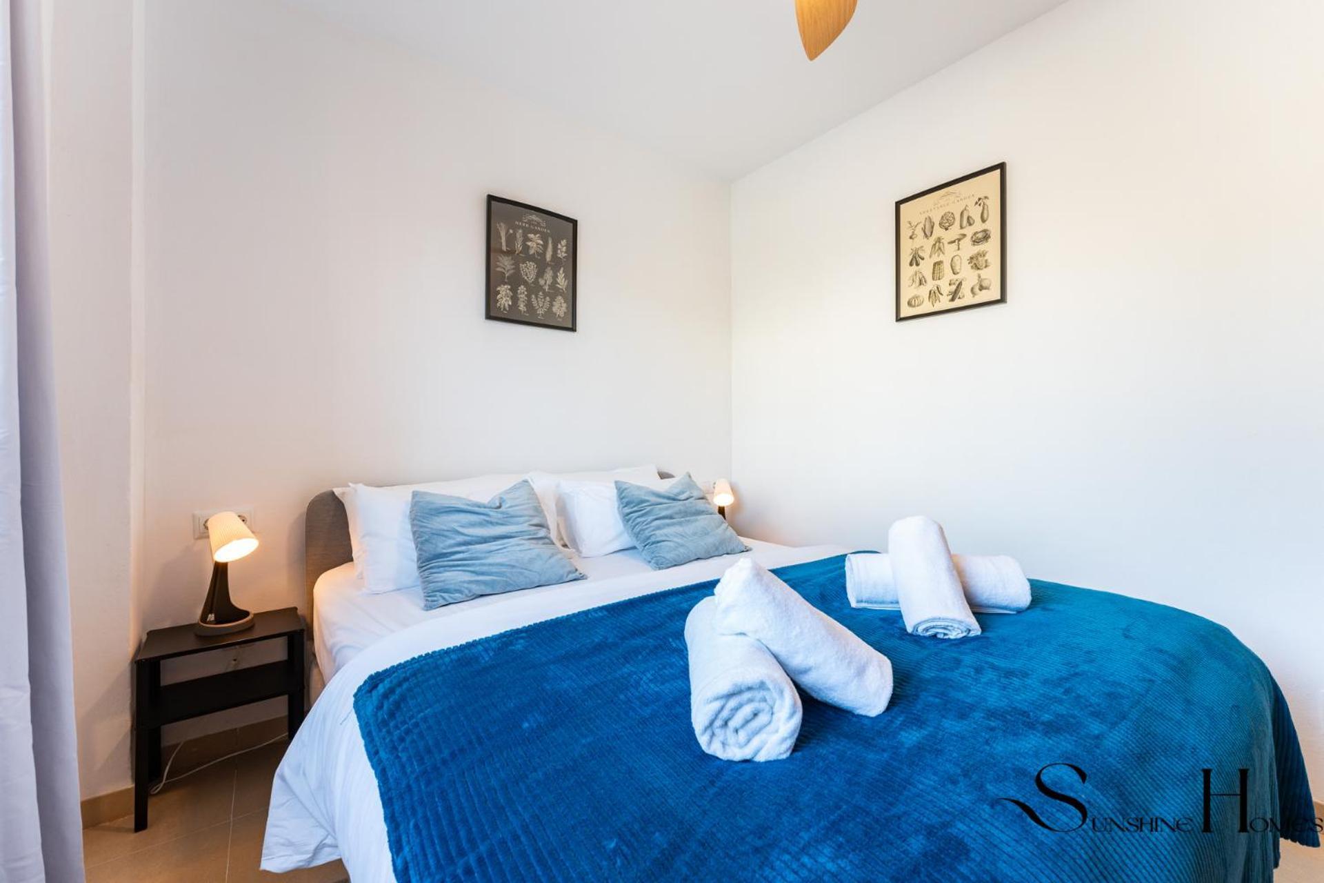 Beachside Retreat With Private Terrace Benalmadena Bagian luar foto