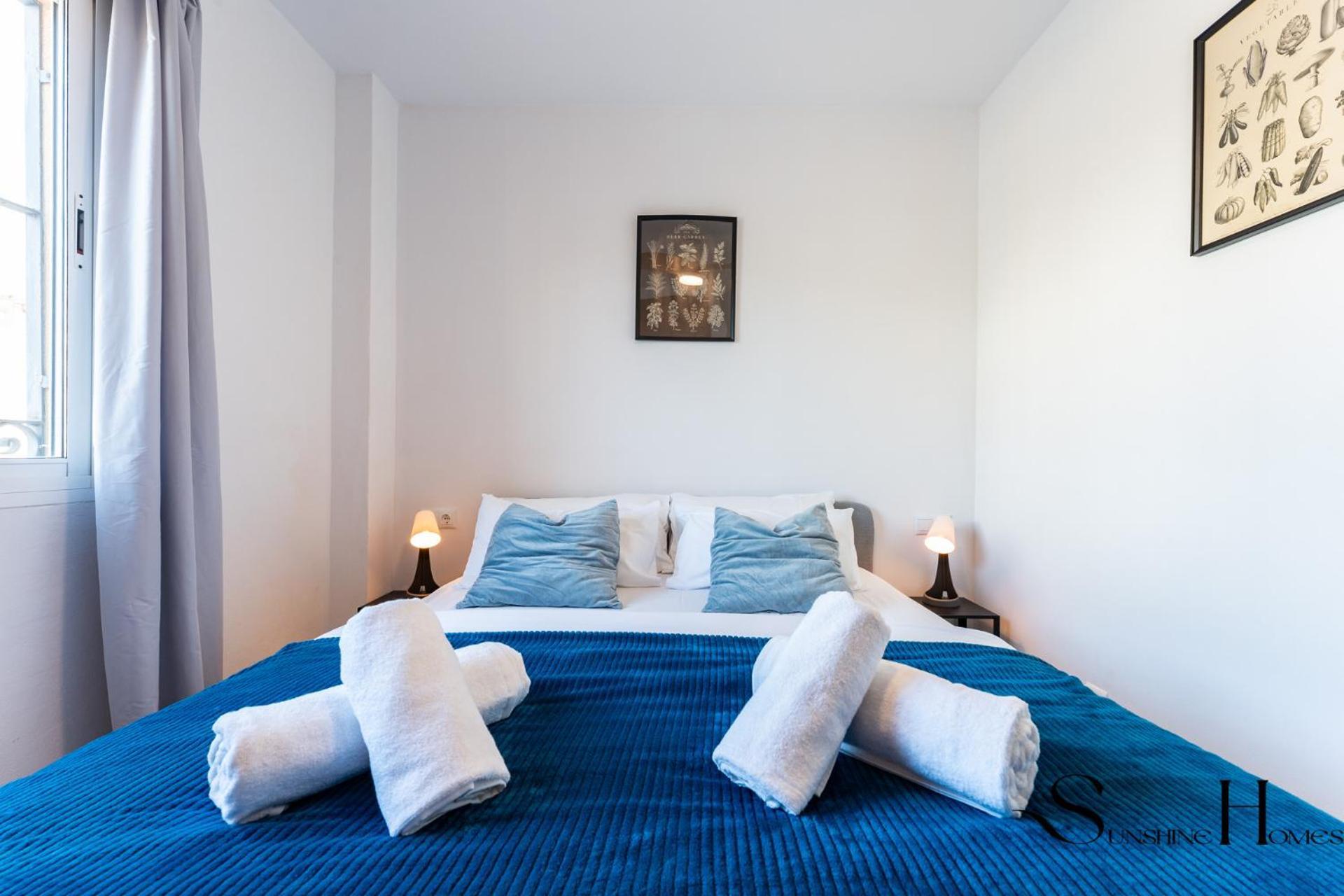Beachside Retreat With Private Terrace Benalmadena Bagian luar foto