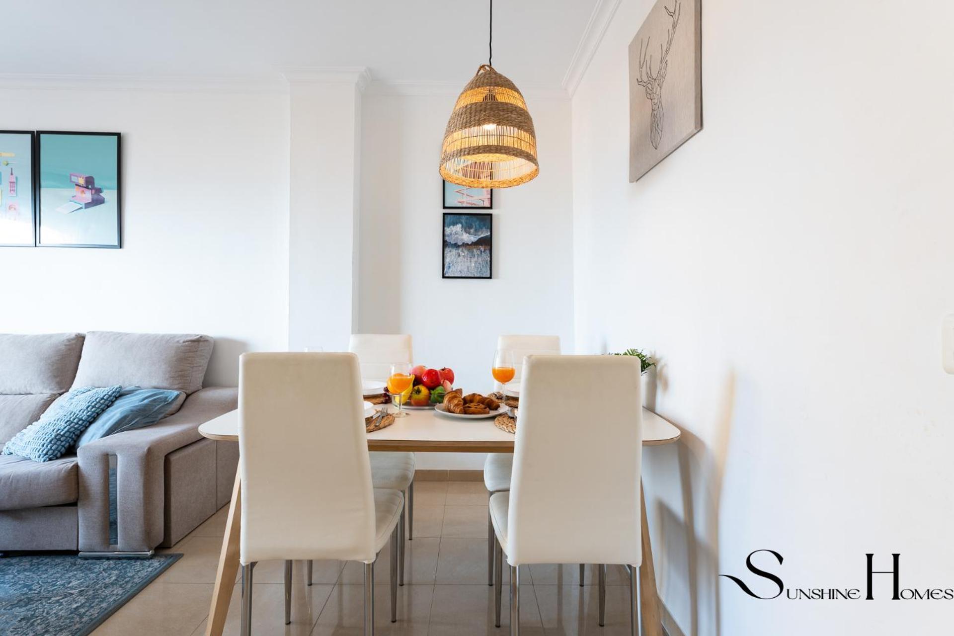 Beachside Retreat With Private Terrace Benalmadena Bagian luar foto