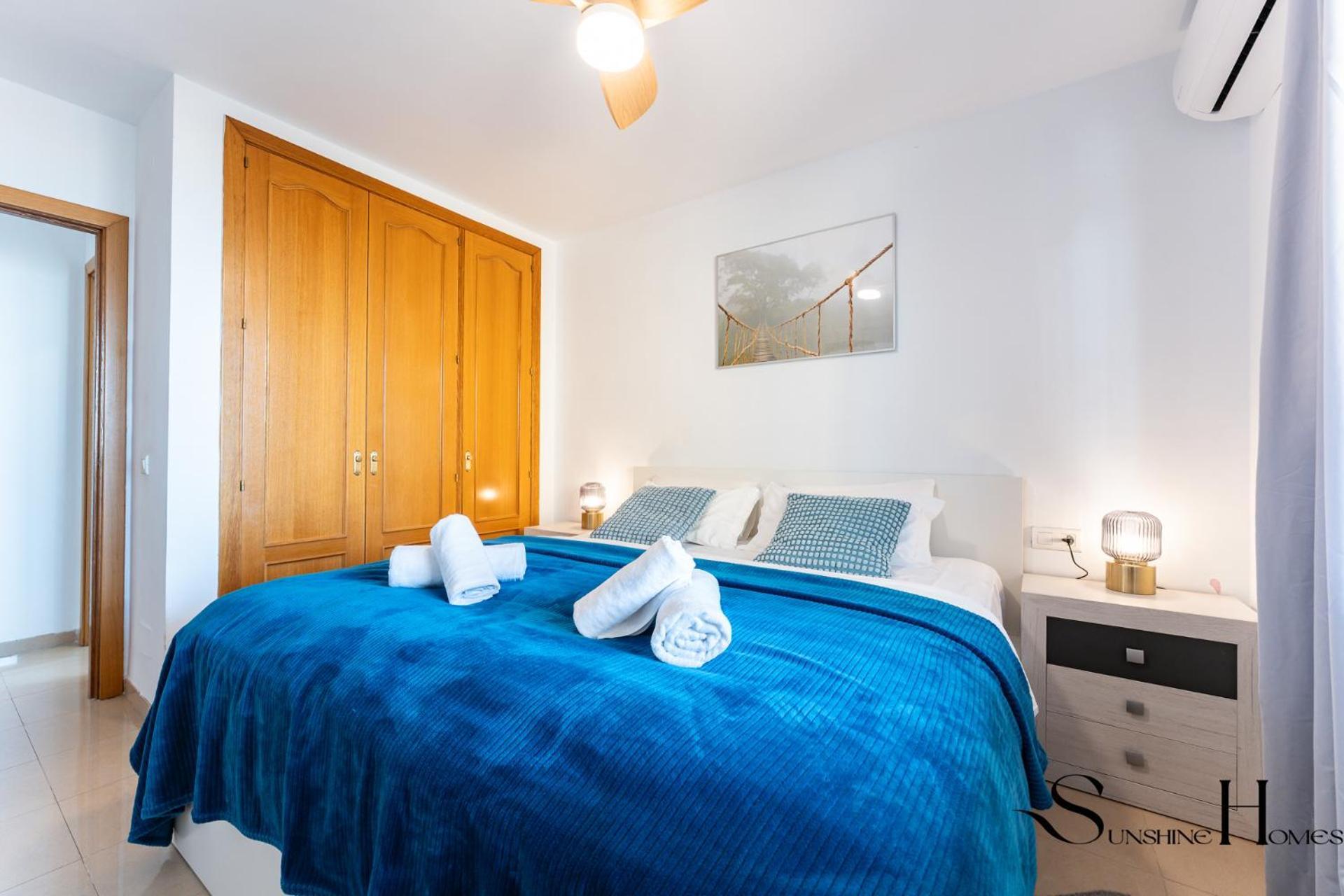 Beachside Retreat With Private Terrace Benalmadena Bagian luar foto