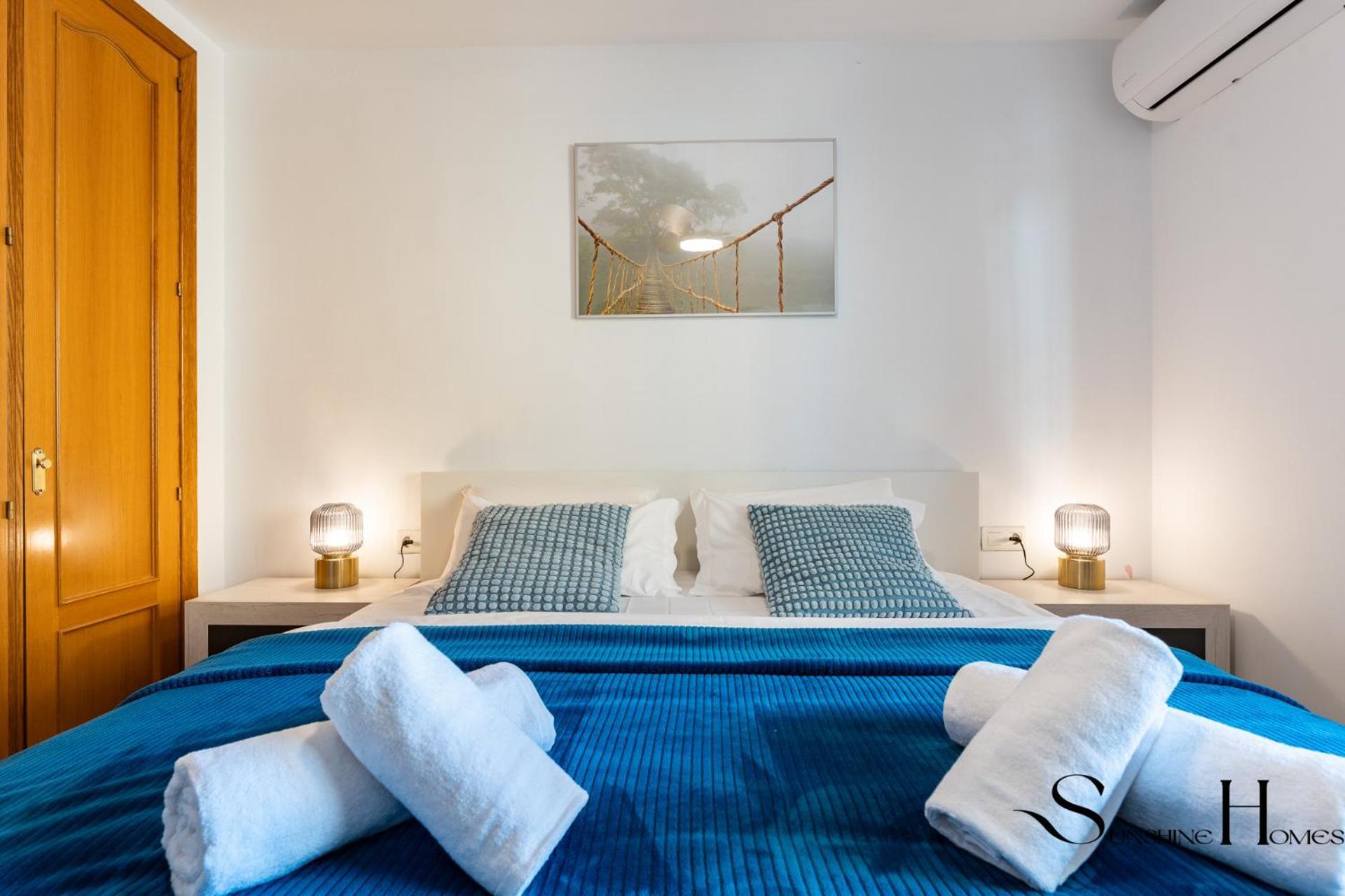 Beachside Retreat With Private Terrace Benalmadena Bagian luar foto