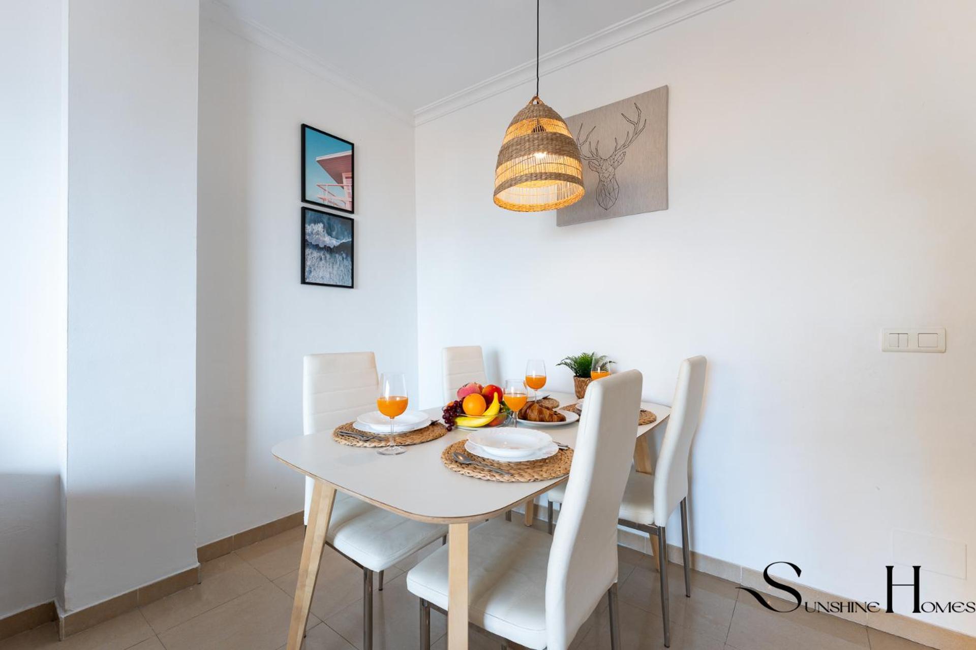 Beachside Retreat With Private Terrace Benalmadena Bagian luar foto